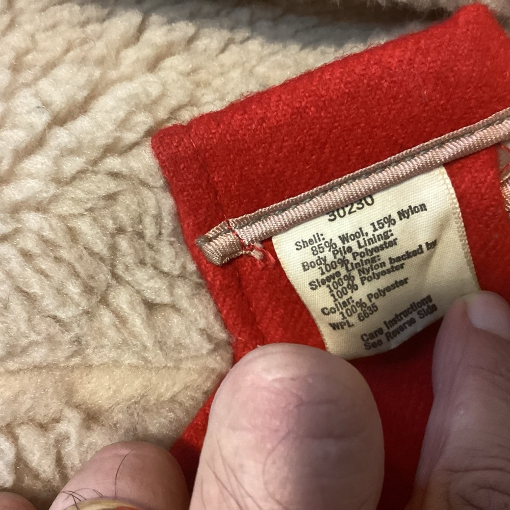 Vintage Woolrich Red Wool and Sherpa jacket split hood men’s size 46 - Picture 11 of 12